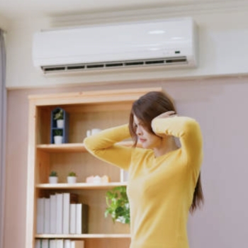 Votre clim est trop bruyante ? Voici des solutions efficaces pour réduire le bruit et retrouver le calme